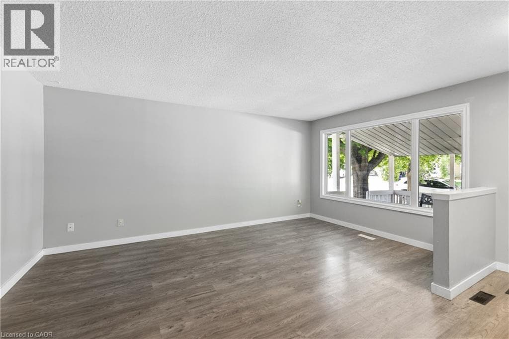 Detached for sale at 74 HELENE Crescent, Erb West, Waterloo, Ontario, photo 4
