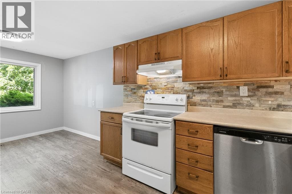 Detached for sale at 74 HELENE Crescent, Erb West, Waterloo, Ontario, photo 7