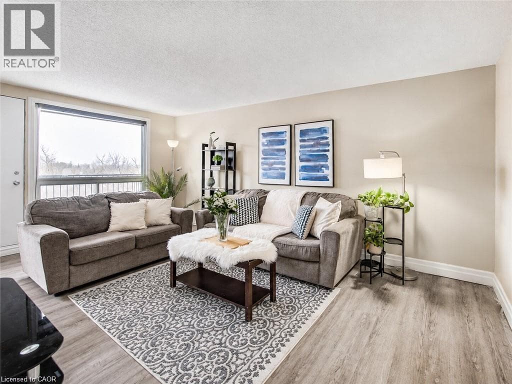 Apartment for sale at 4 AVALON Place Unit# 303, Meinzinger Park-Lakeside, Kitchener, Ontario, photo 6