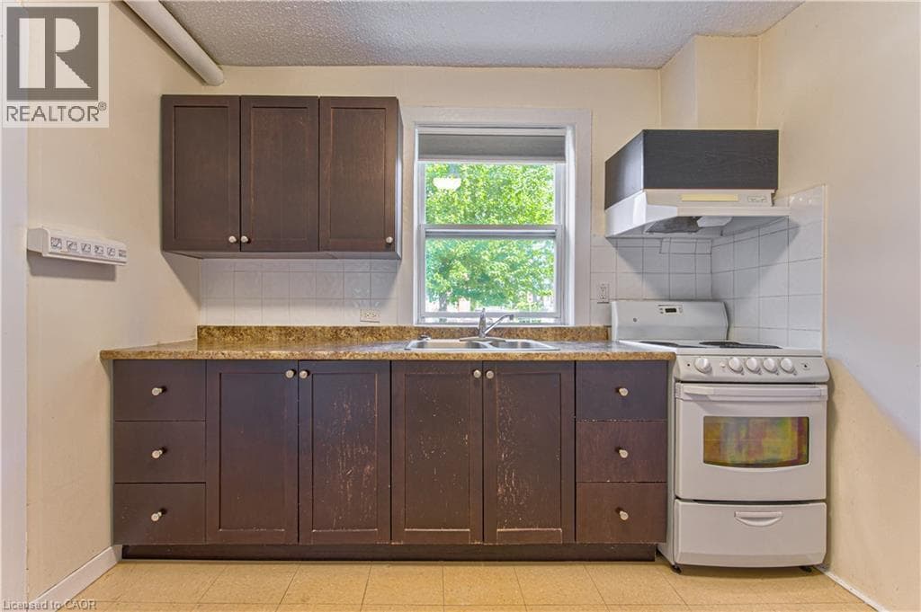 Multi-family for sale at 217 LANCASTER Street E, Central Frederick, Kitchener, Ontario, photo 11