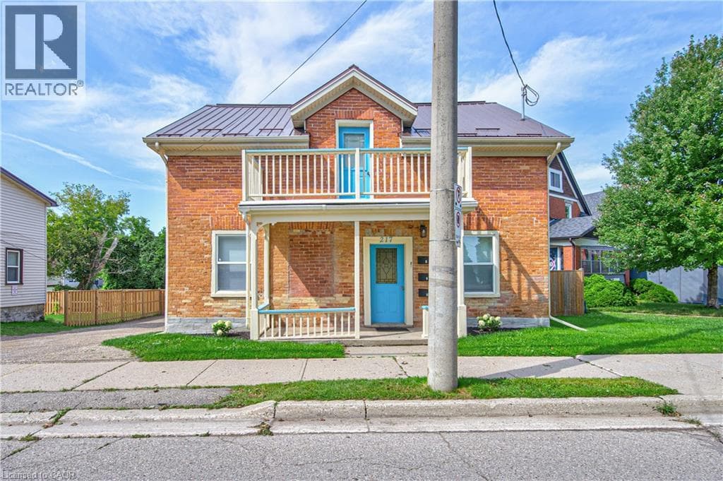 Multi-family for sale at 217 LANCASTER Street E, Central Frederick, Kitchener, Ontario, photo 2