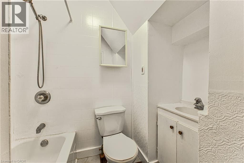 Multi-family for sale at 217 LANCASTER Street E, Central Frederick, Kitchener, Ontario, photo 6