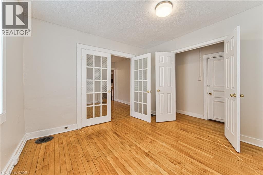 Multi-family for sale at 217 LANCASTER Street E, Central Frederick, Kitchener, Ontario, photo 4