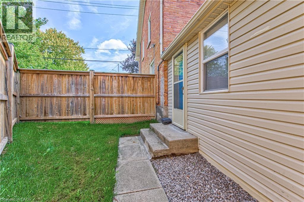 Multi-family for sale at 217 LANCASTER Street E, Central Frederick, Kitchener, Ontario, photo 33