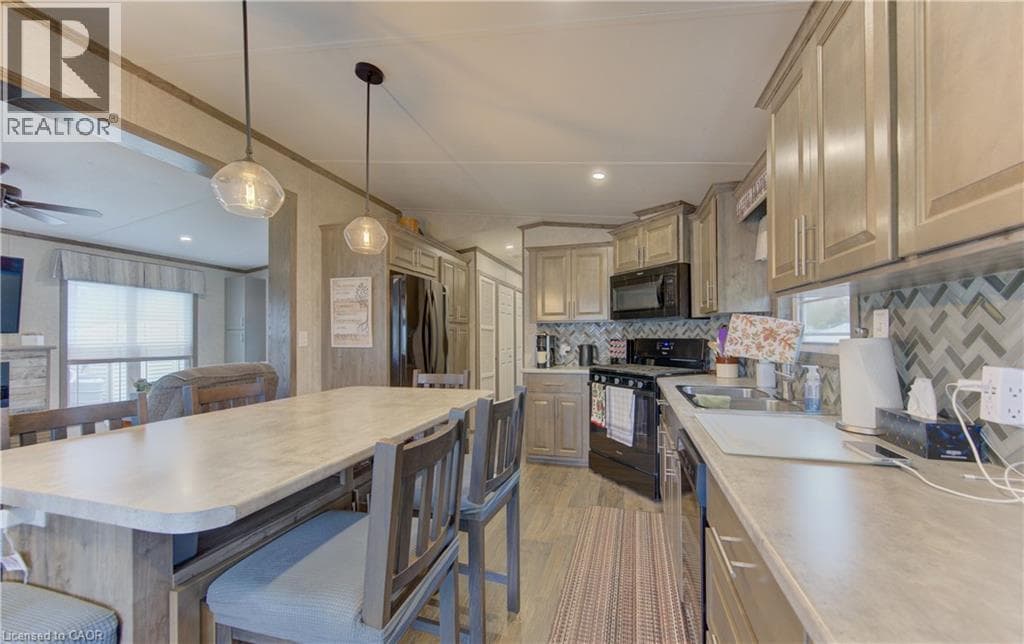 Detached for sale at 580 BEAVER CREEK Road Unit# 235, Laurelwood, Waterloo, Ontario, photo 7