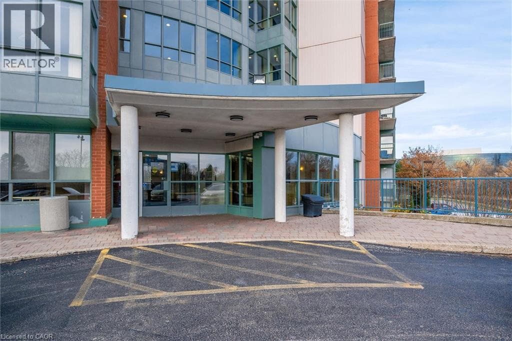 Apartment for sale at 30 BLUE SPRINGS Drive Unit# 307, Lincoln Heights, Waterloo, Ontario, photo 4
