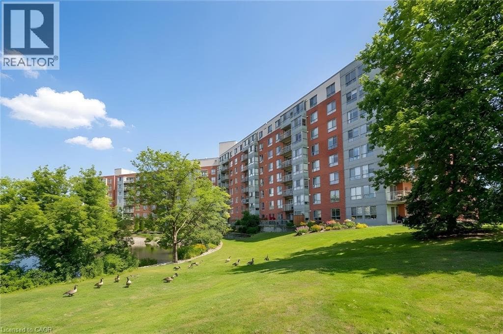 Apartment for sale at 30 BLUE SPRINGS Drive Unit# 307, Lincoln Heights, Waterloo, Ontario, photo 3