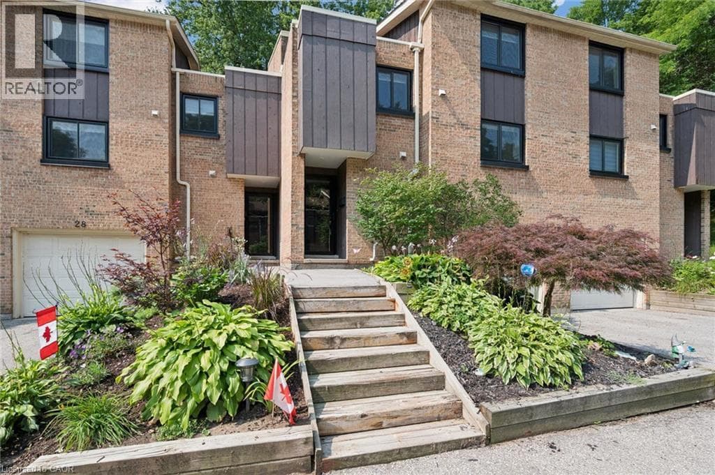 Townhouse for sale at 220 SALISBURY Avenue Unit# 27, Victoria Highlands, Cambridge, Ontario, photo 3