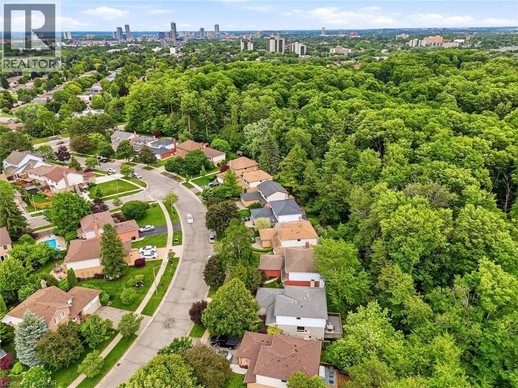 Detached for sale at 240 STOKE Drive, Highland West, Kitchener, Ontario, photo 38