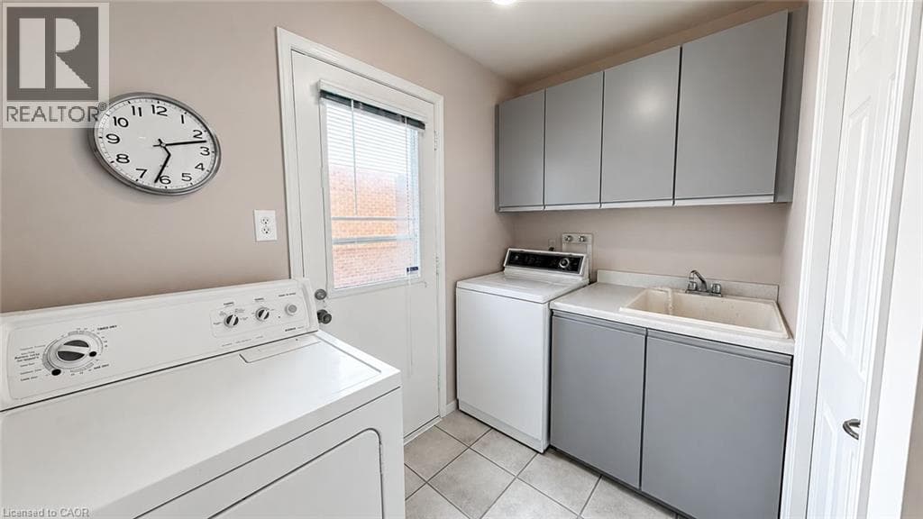 Detached for sale at 240 STOKE Drive, Highland West, Kitchener, Ontario, photo 12
