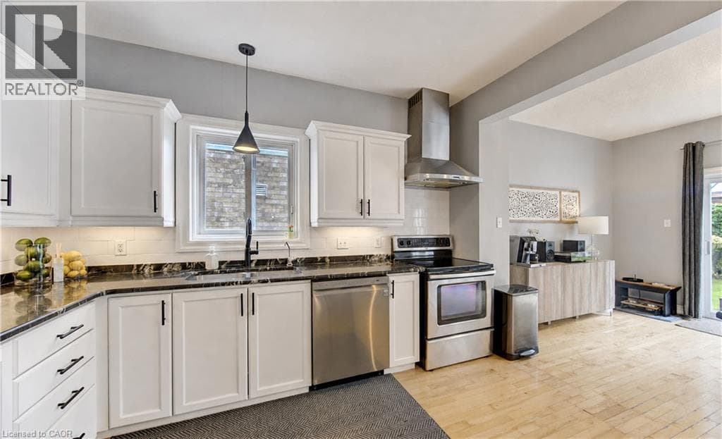 Detached for sale at 231 STEEPLERIDGE Street, Doon South, Kitchener, Ontario, photo 6