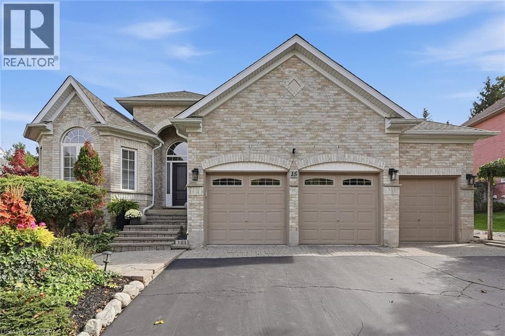Detached for sale at 15 EVERWOOD Run, Doon South, Kitchener, Ontario