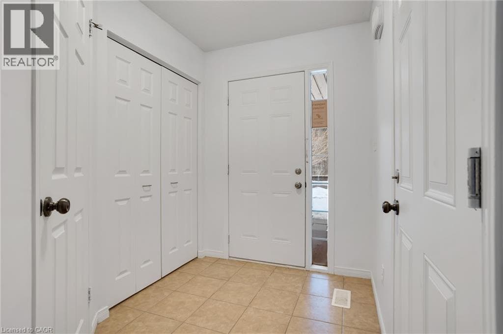 Townhouse for sale at 310 FALLOWFIELD Drive, Country Hills East, Kitchener, Ontario, photo 4