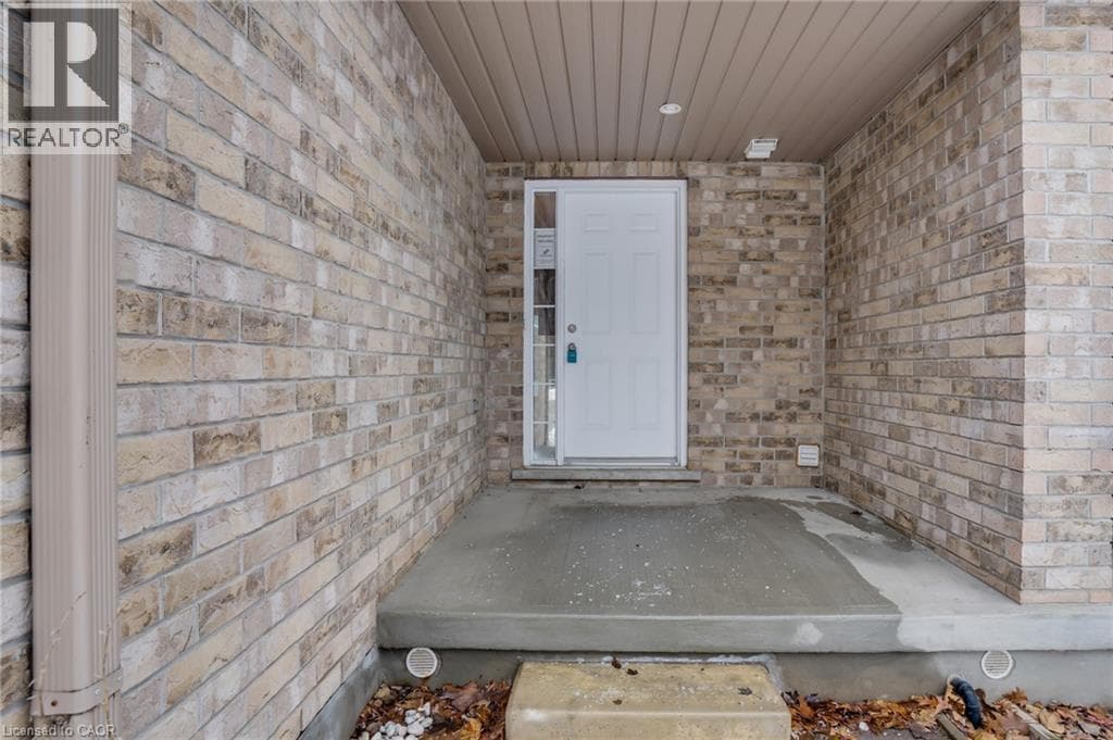 Townhouse for sale at 310 FALLOWFIELD Drive, Country Hills East, Kitchener, Ontario, photo 2