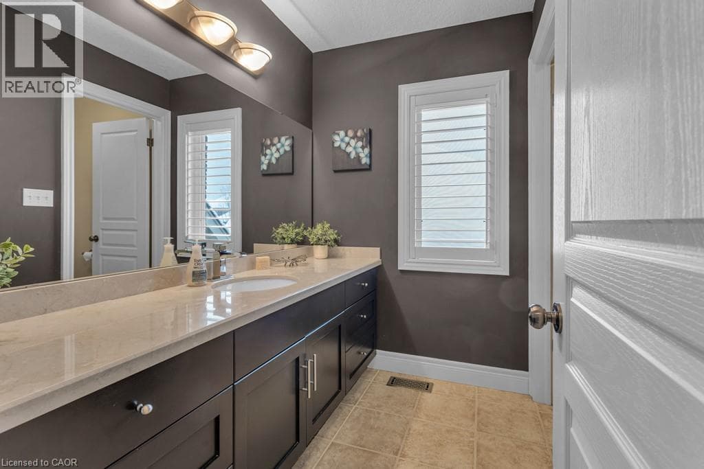 Detached for sale at 211 TERRACE WOOD Crescent, Pioneer Tower West, Kitchener, Ontario, photo 23