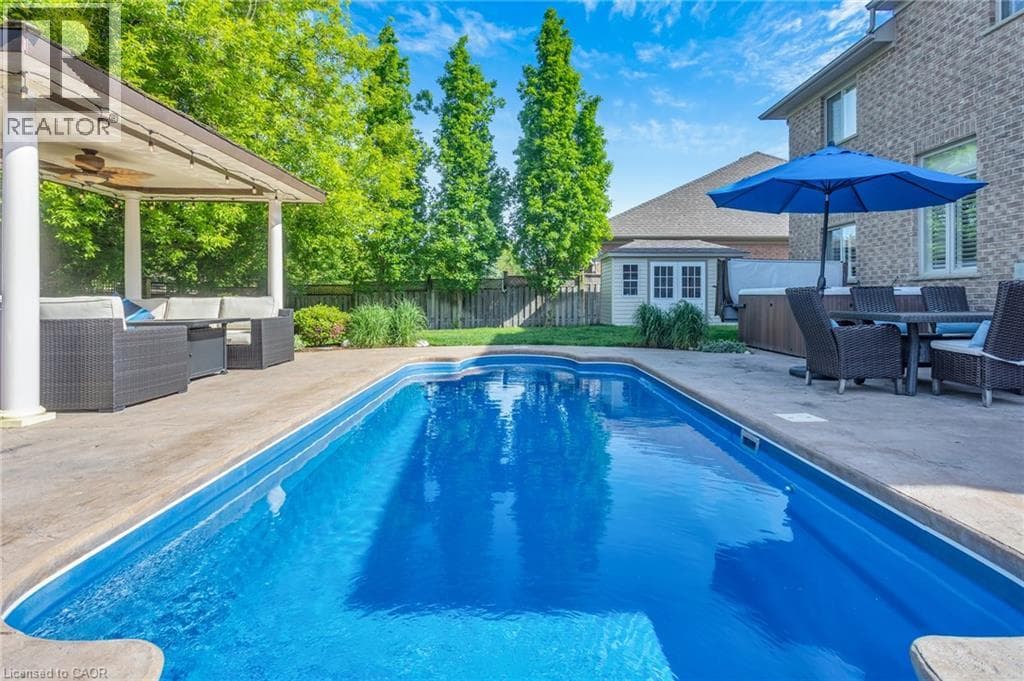 Detached for sale at 211 TERRACE WOOD Crescent, Pioneer Tower West, Kitchener, Ontario, photo 3