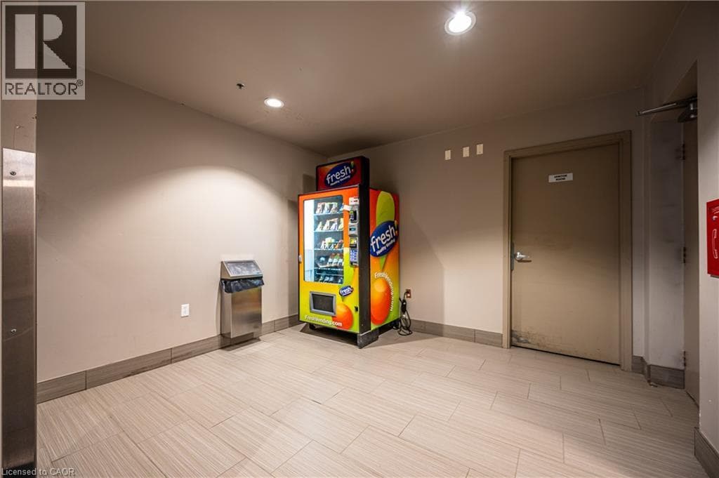 Apartment for sale at 8 HICKORY Street W Unit# 404, Northdale, Waterloo, Ontario, photo 6