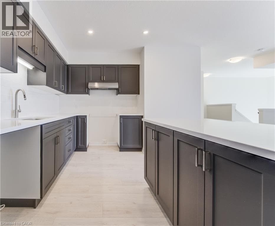 Townhouse for sale at 27 URBANE Boulevard, Laurentian West, Kitchener, Ontario, photo 11