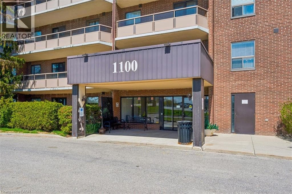 Apartment for sale at 1100 COURTLAND Avenue E Unit# 302, Vanier, Kitchener, Ontario, photo 3