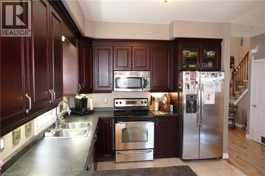 Detached for sale at 466 SIENNA Crescent, Huron Park, Kitchener, Ontario, photo 5