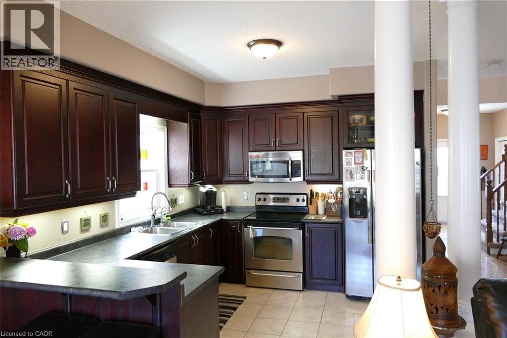 Detached for sale at 466 SIENNA Crescent, Huron Park, Kitchener, Ontario, photo 4