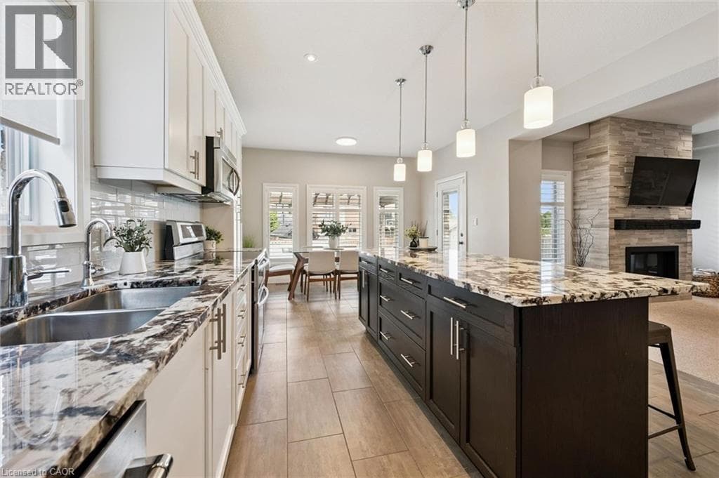Detached for sale at 941 EDEN OAK Court, Grand River South, Kitchener, Ontario, photo 19