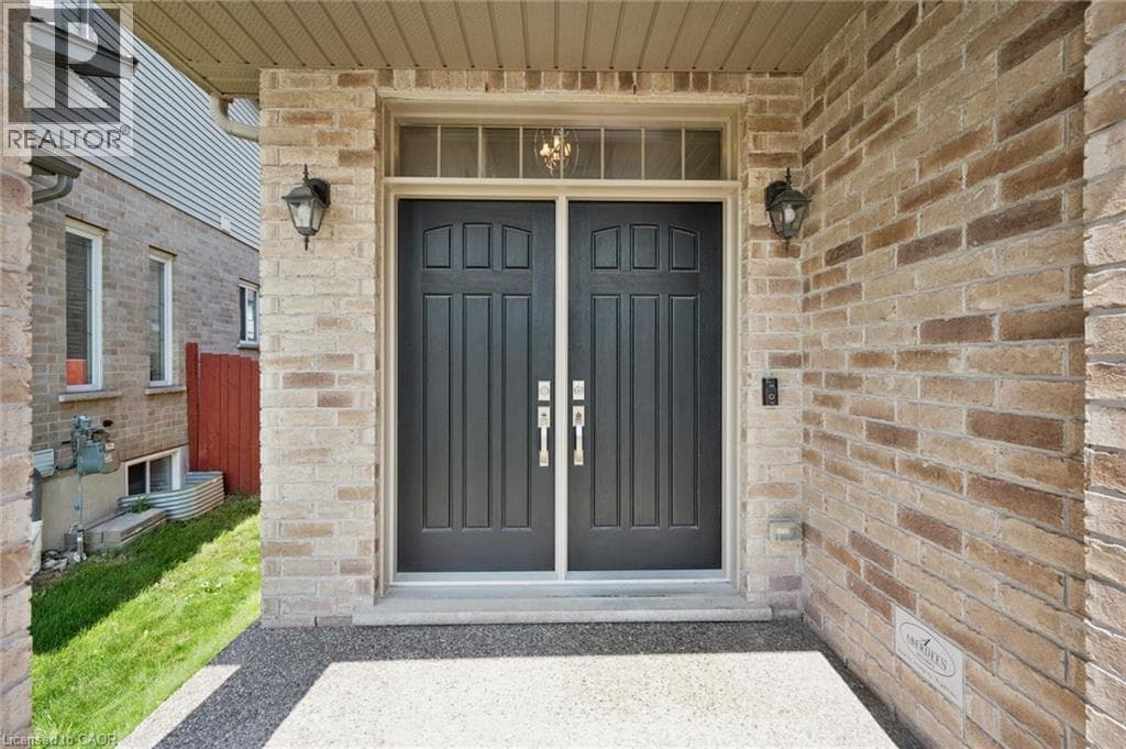 Detached for sale at 941 EDEN OAK Court, Grand River South, Kitchener, Ontario, photo 5
