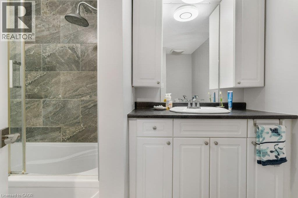 Apartment for sale at 320 TRAYNOR Avenue Unit# 1, Vanier, Kitchener, Ontario, photo 13