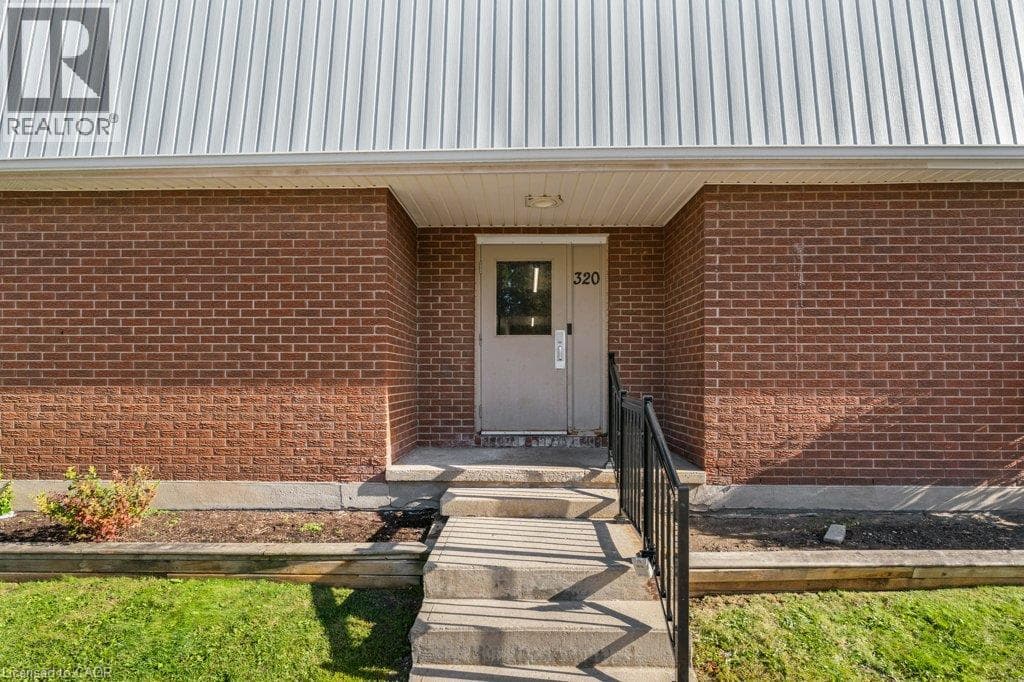 Apartment for sale at 320 TRAYNOR Avenue Unit# 1, Vanier, Kitchener, Ontario, photo 2