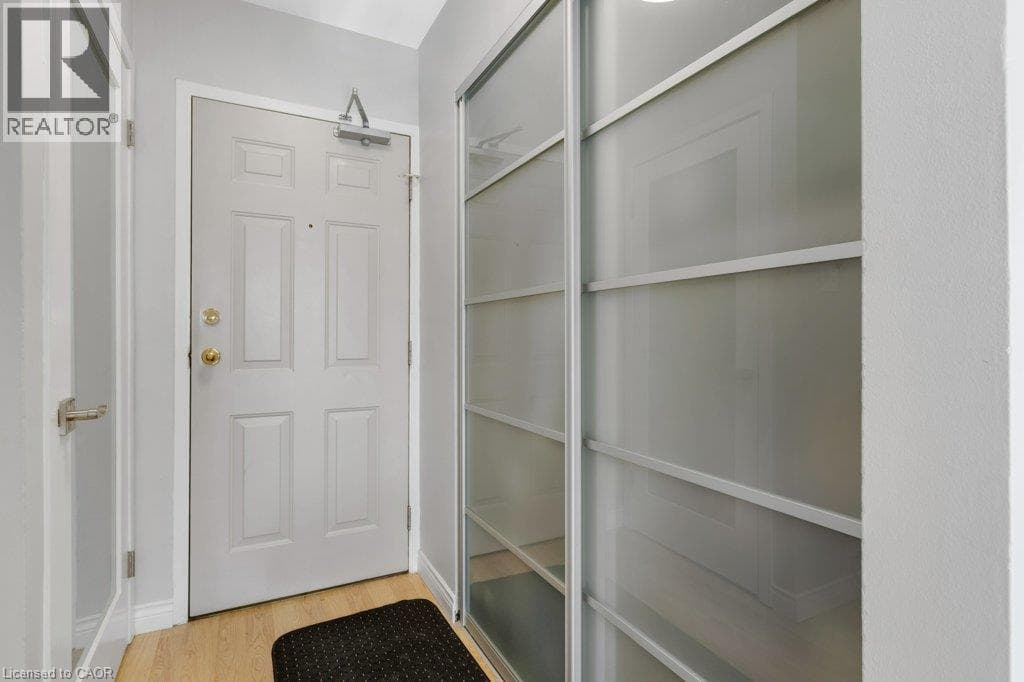Apartment for sale at 320 TRAYNOR Avenue Unit# 1, Vanier, Kitchener, Ontario, photo 3