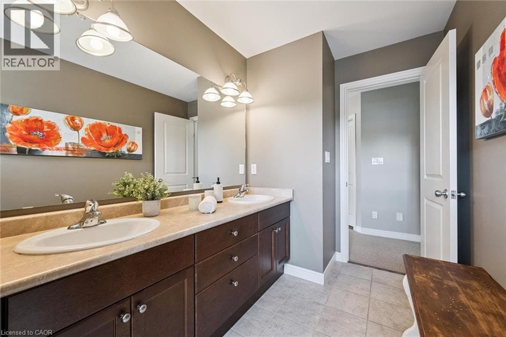 Detached for sale at 31 ZADUK Court, Conestogo, Woolwich, Ontario, photo 33