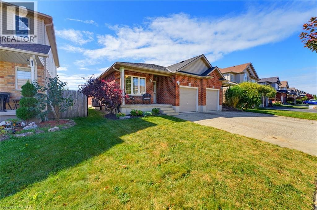 Semi-detached for sale at 195 BRENNEMAN Drive, Baden, Wilmot, Ontario, photo 2