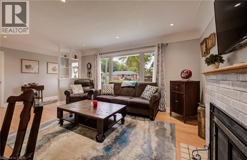 Detached for sale at 25 CULHAM Drive, St Andrews Hills, Cambridge, Ontario, photo 6