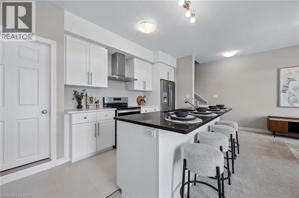 Townhouse for sale at 8 OAT Lane, Huron Park, Kitchener, Ontario, photo 14