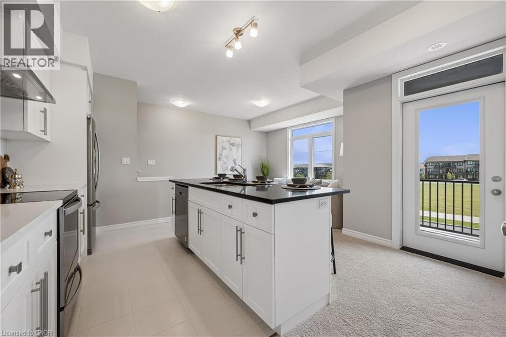 Townhouse for sale at 8 OAT Lane, Huron Park, Kitchener, Ontario, photo 6