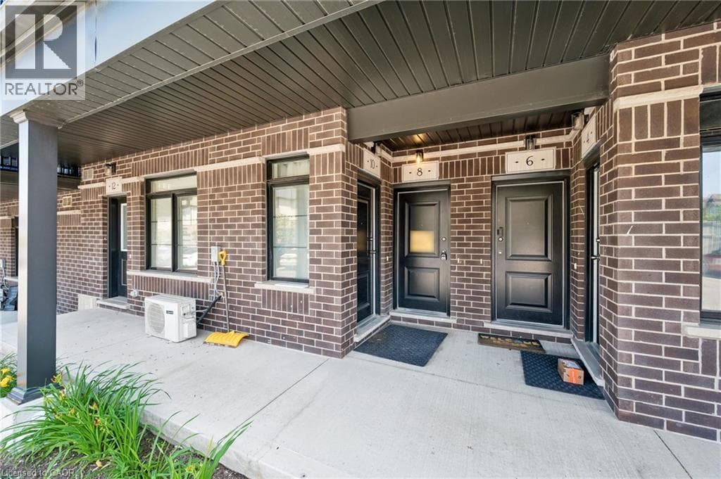 Townhouse for sale at 8 OAT Lane, Huron Park, Kitchener, Ontario, photo 2