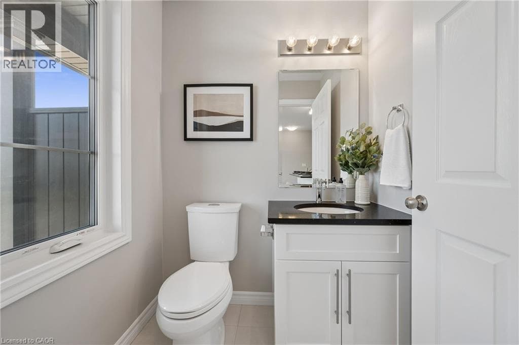 Townhouse for sale at 8 OAT Lane, Huron Park, Kitchener, Ontario, photo 17