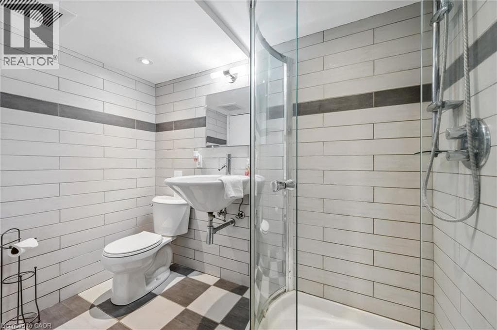 Detached for sale at 21 TINATAWA Court, Chicopee, Kitchener, Ontario, photo 30