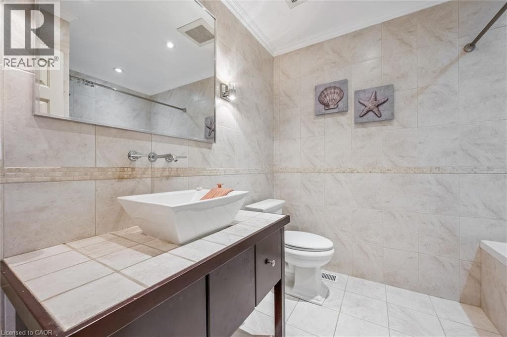 Detached for sale at 21 TINATAWA Court, Chicopee, Kitchener, Ontario, photo 15
