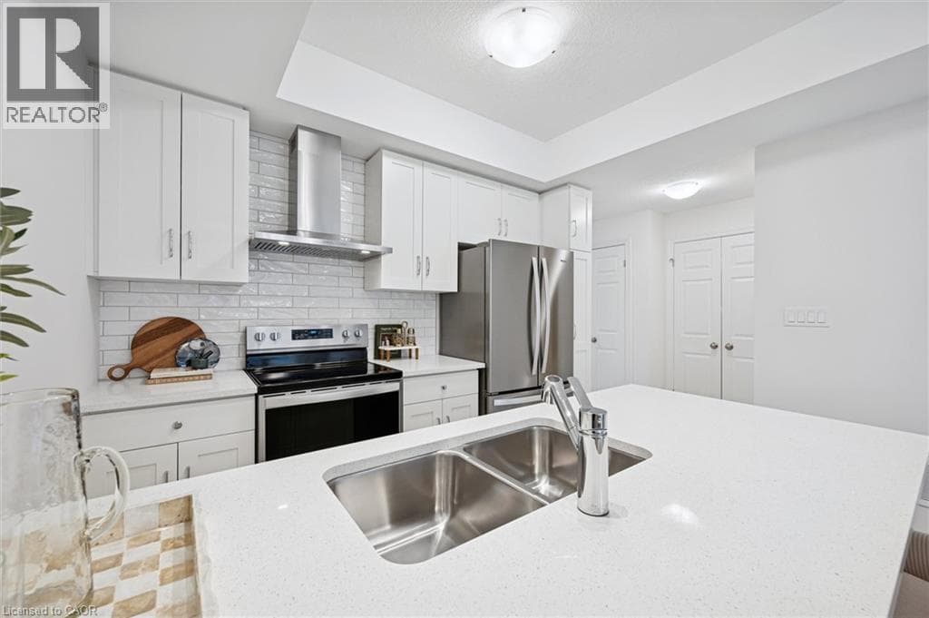 Townhouse for sale at 73 LOMOND Lane, Huron Park, Kitchener, Ontario, photo 14