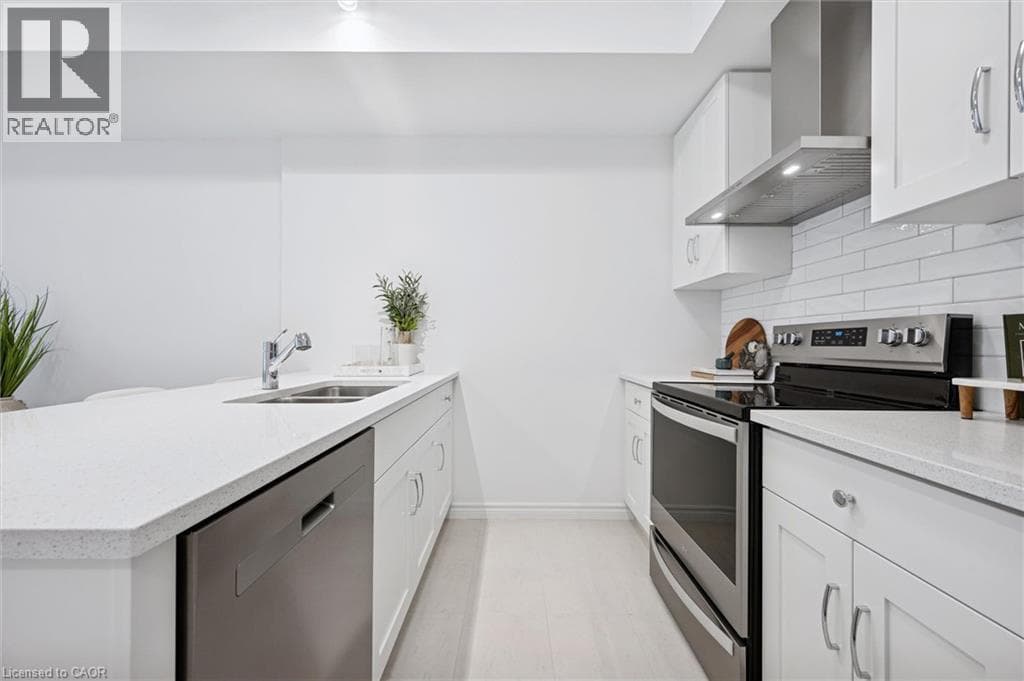 Townhouse for sale at 73 LOMOND Lane, Huron Park, Kitchener, Ontario, photo 12
