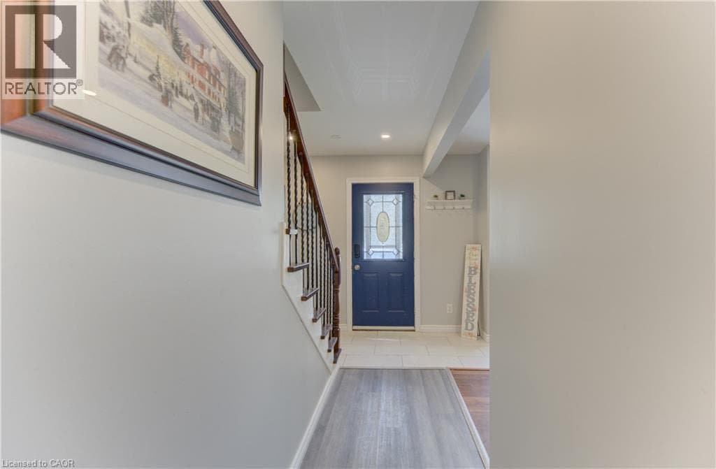 Townhouse for sale at 80 GLEN AVON Crescent, Forest Heights, Kitchener, Ontario, photo 3