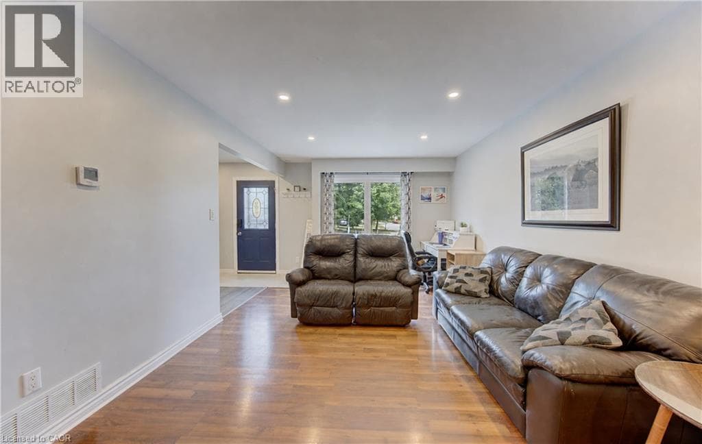 Townhouse for sale at 80 GLEN AVON Crescent, Forest Heights, Kitchener, Ontario, photo 6