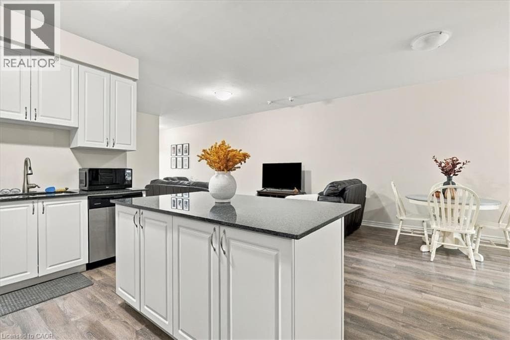 Townhouse for sale at 908 APPLE HILL Lane, Rosenberg (Trussler), Kitchener, Ontario, photo 8
