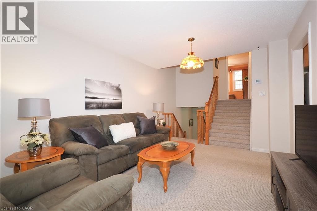 Townhouse for sale at 375 HOLIDAY INN Drive Unit# 34, Centennial, Cambridge, Ontario, photo 11