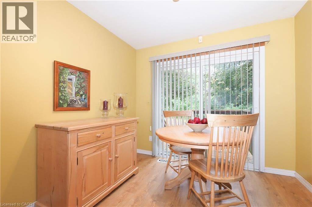 Townhouse for sale at 375 HOLIDAY INN Drive Unit# 34, Centennial, Cambridge, Ontario, photo 13