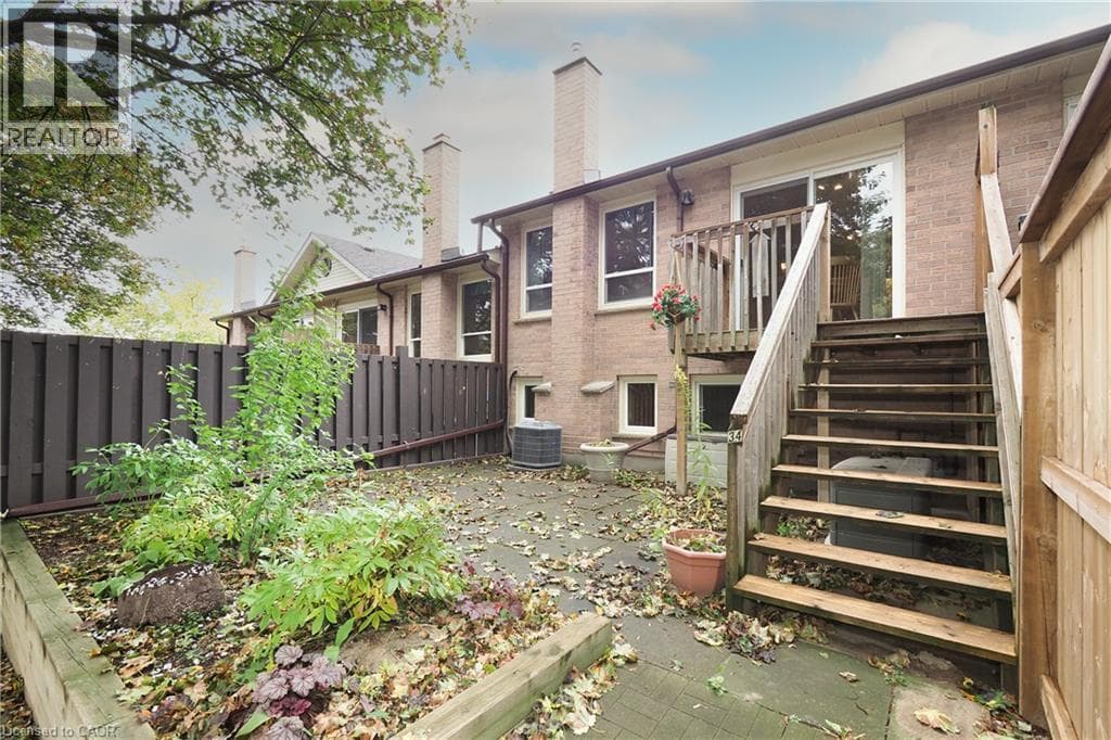 Townhouse for sale at 375 HOLIDAY INN Drive Unit# 34, Centennial, Cambridge, Ontario, photo 38