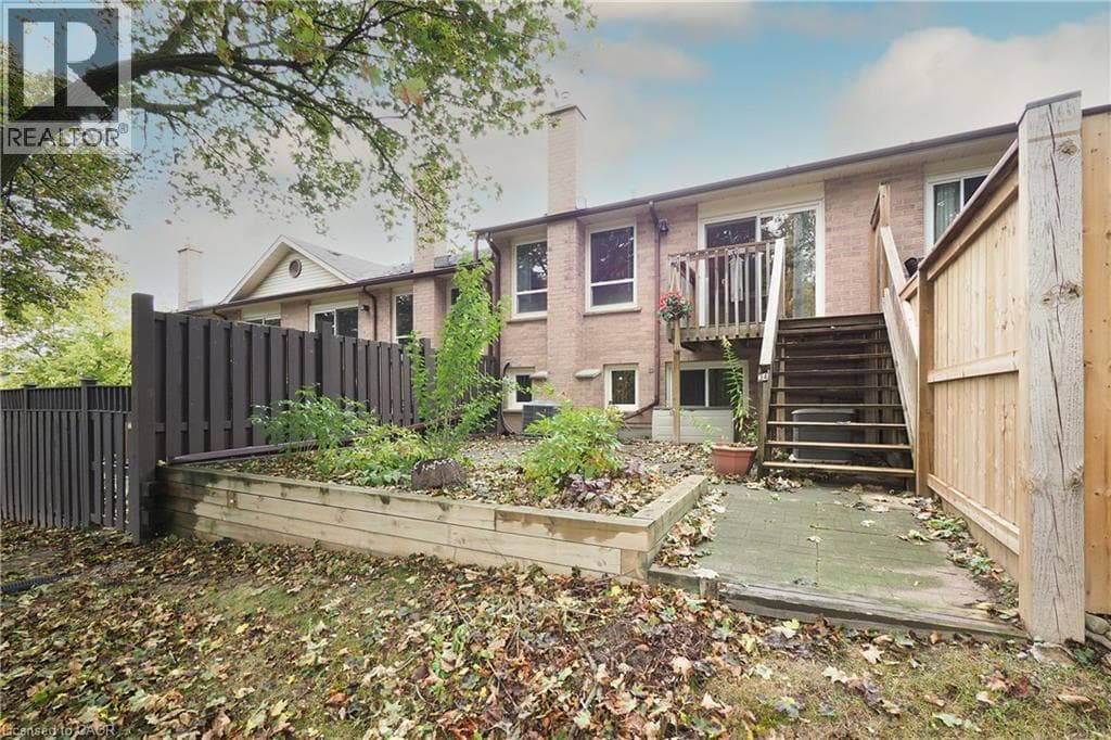 Townhouse for sale at 375 HOLIDAY INN Drive Unit# 34, Centennial, Cambridge, Ontario, photo 37