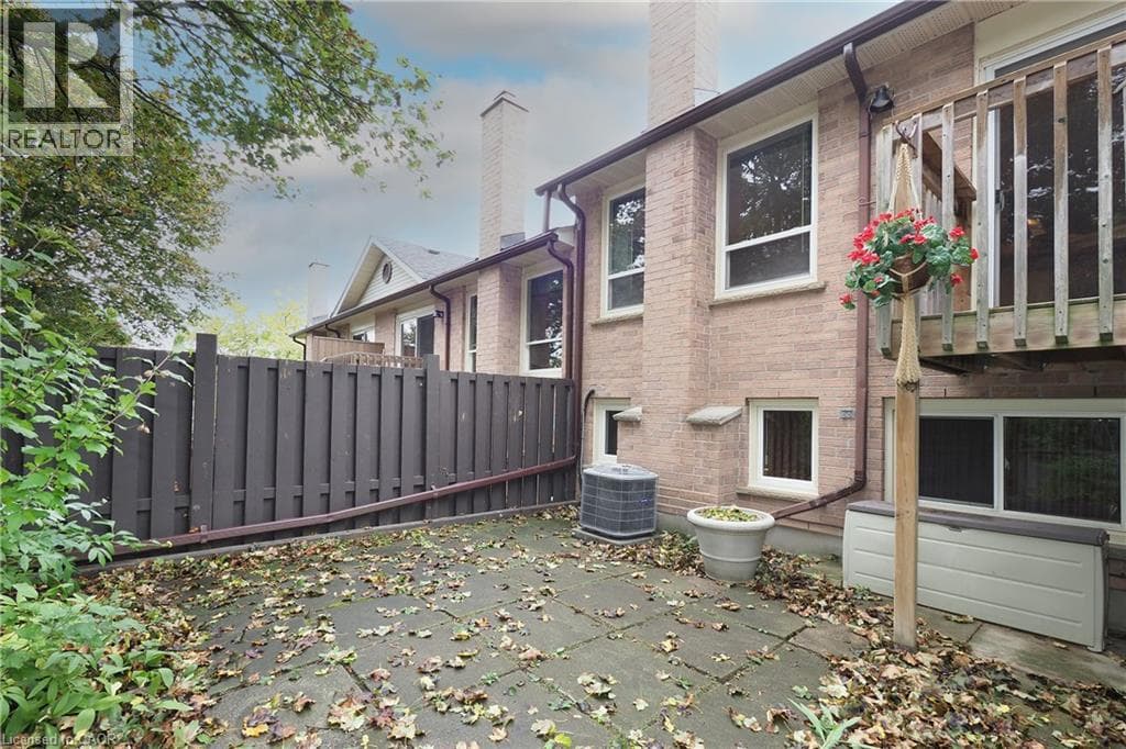 Townhouse for sale at 375 HOLIDAY INN Drive Unit# 34, Centennial, Cambridge, Ontario, photo 39