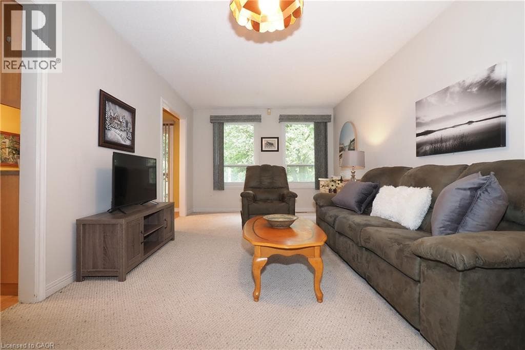 Townhouse for sale at 375 HOLIDAY INN Drive Unit# 34, Centennial, Cambridge, Ontario, photo 10